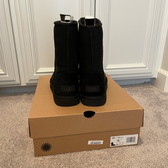UGG classic short II boots - Picture 4 of 5